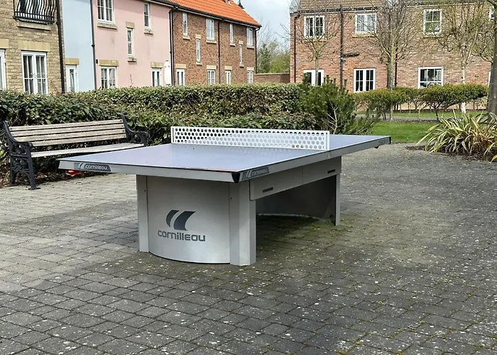 Nantucket - Part Of The The Bay Village With Pool, Gym And Direct Access, Pub, Restaurant, Tennis And Meadows Walks * Filey