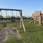 Сasa de vacaciones Nantucket - Part Of The The Bay Village With Pool, Gym And Direct Access, Pub, Restaurant, Tennis And Meadows Walks