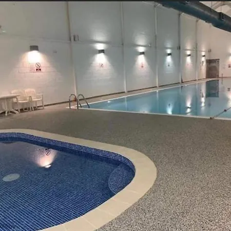 Semesterbostad Nantucket - Part Of The The Bay Village With Pool, Gym And Direct Access, Pub, Restaurant, Tennis And Meadows Walks